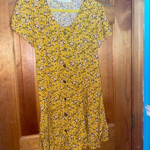 yellow t-shirt dress
